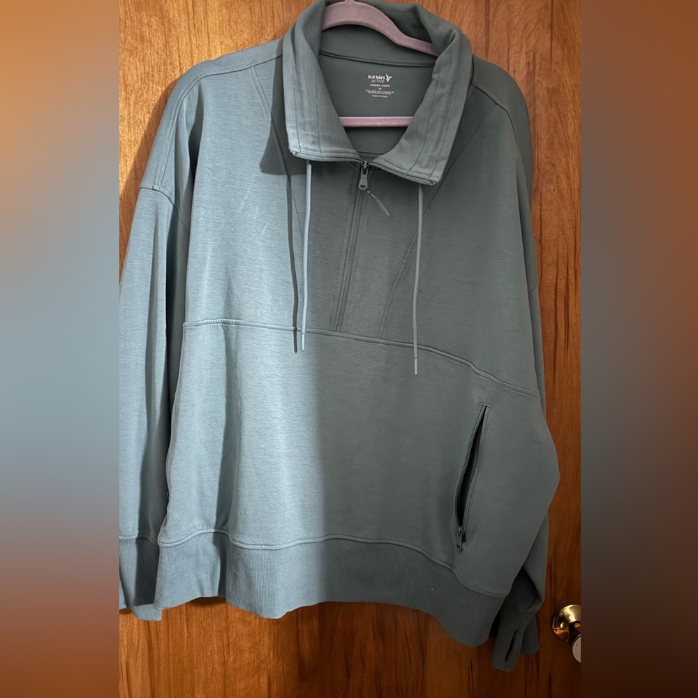 Old Navy women’s active 4x Zip-Up Sweater in gray/olive color